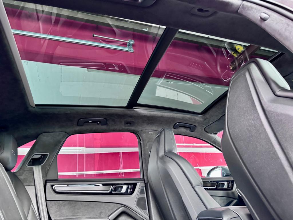 Porsche Cayenne 2021