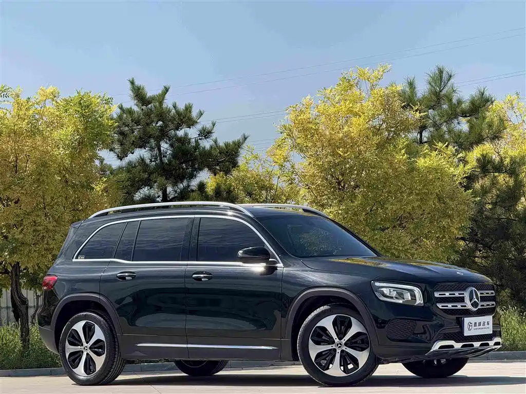 Mercedes-Benz GLB 2023