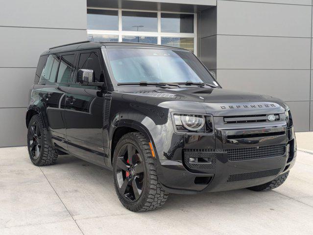 Land Rover Defender 2023