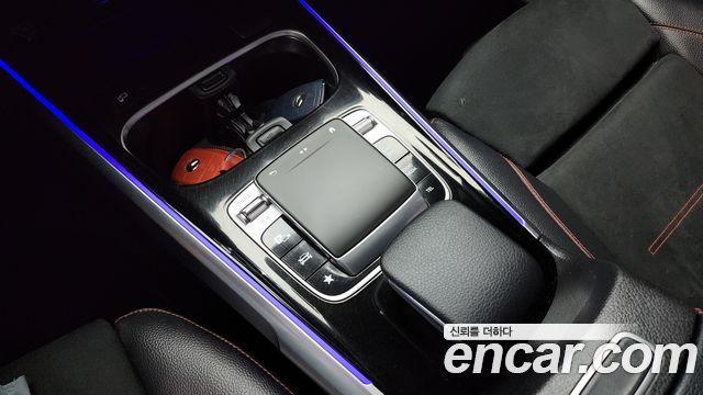 Mercedes-Benz GLB 2020