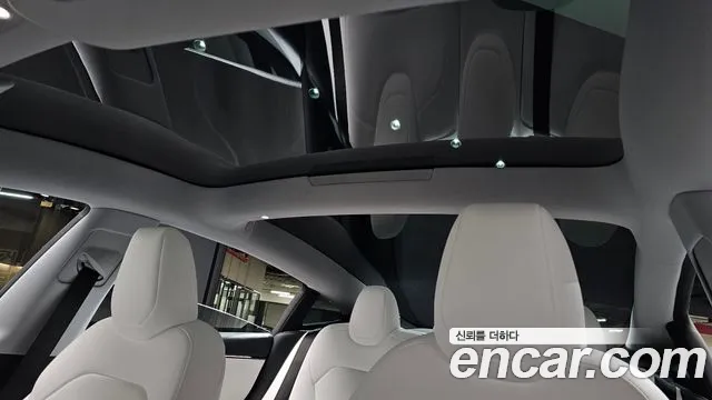 Tesla Model 3 2025