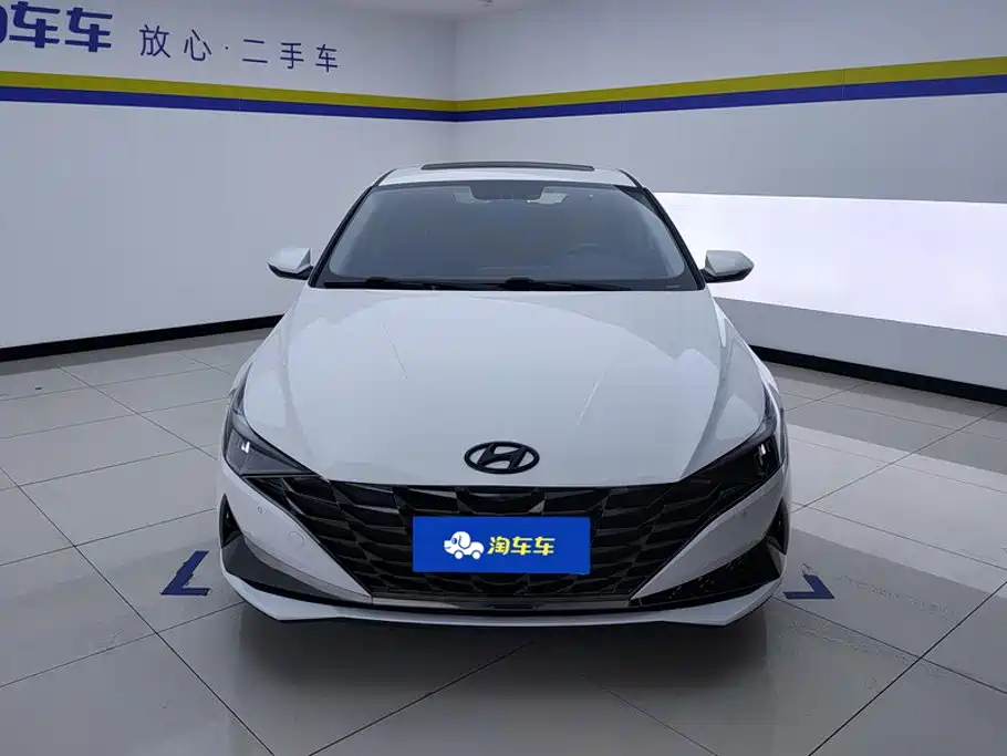 Hyundai Elantra 2023