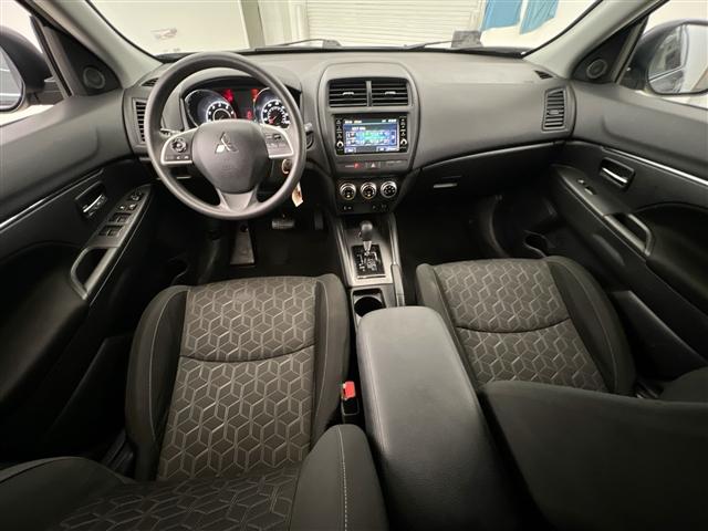 Mitsubishi Outlander Sport 2024