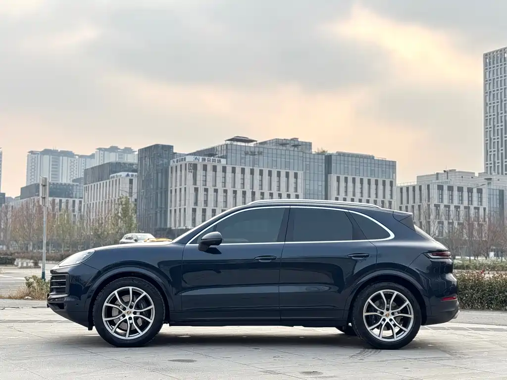 Porsche Cayenne 2024