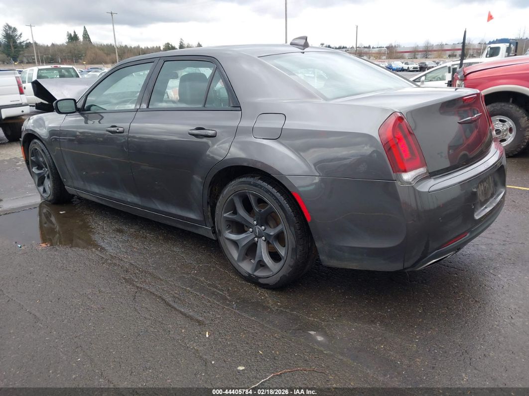 Chrysler 300 2021