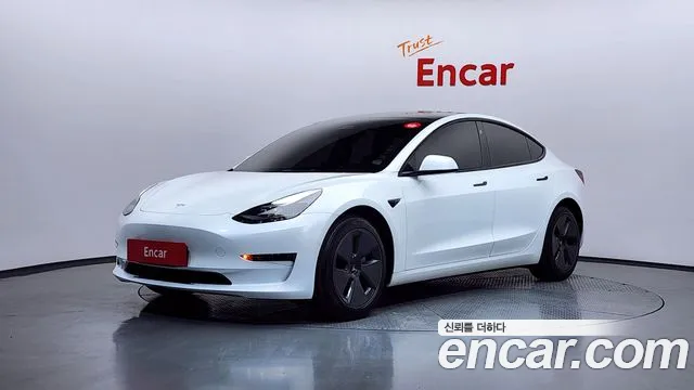 Tesla Model 3 2022