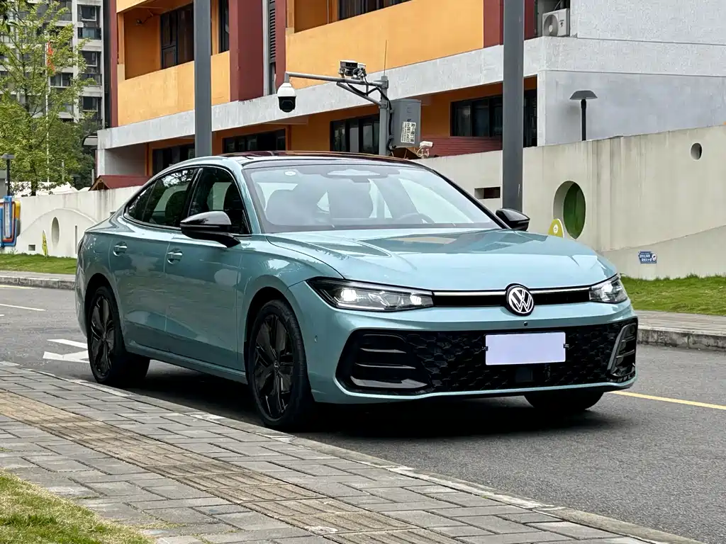Volkswagen Passat 2024