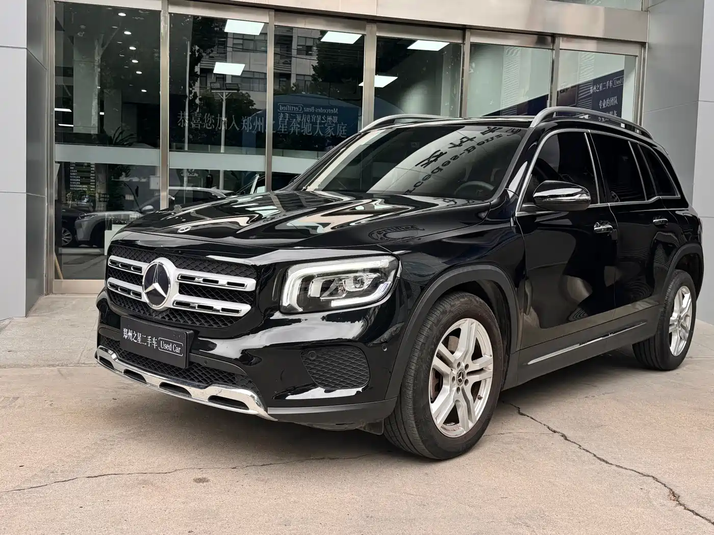 Mercedes-Benz GLB 2023