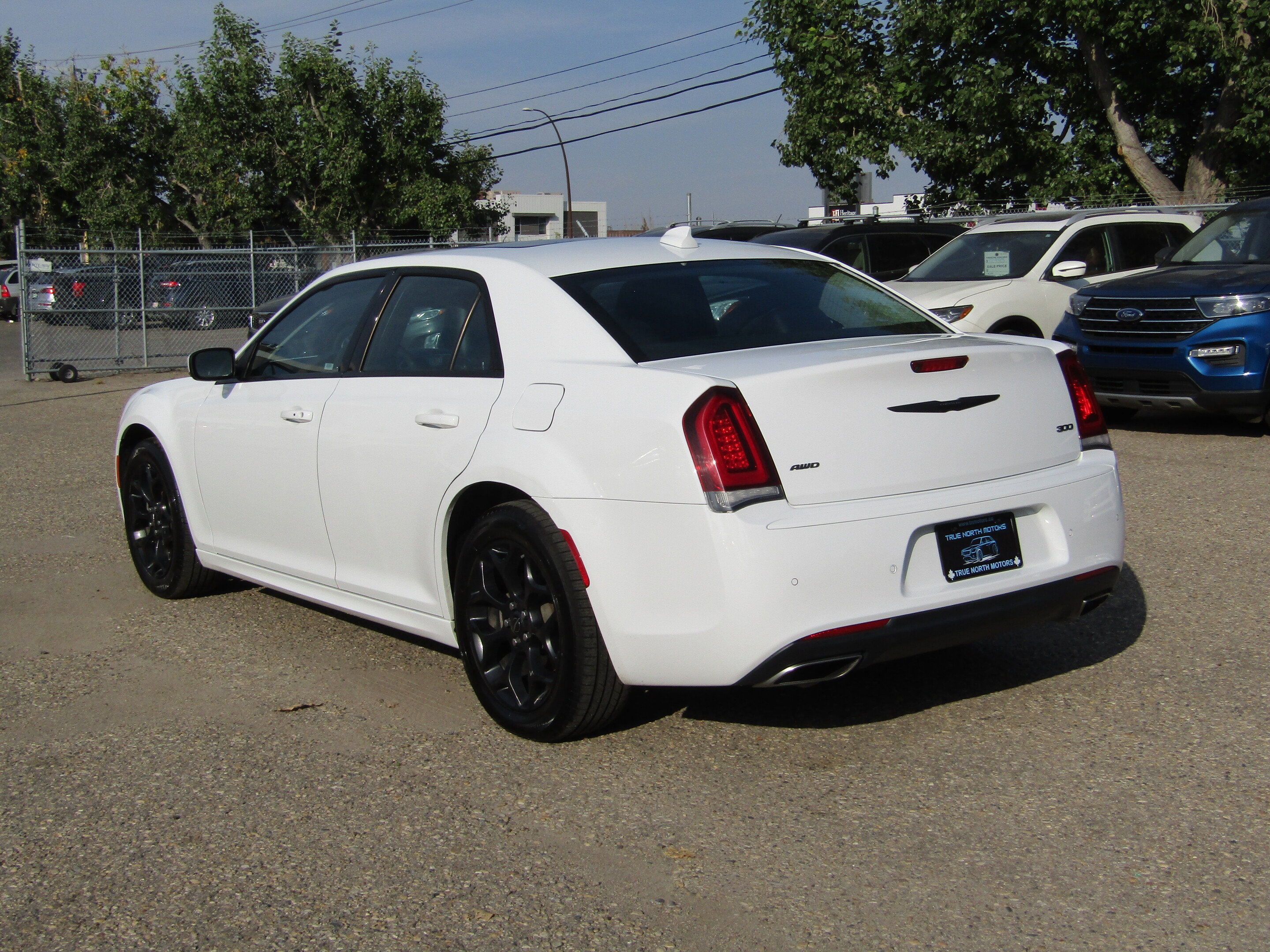 Chrysler 300 2023