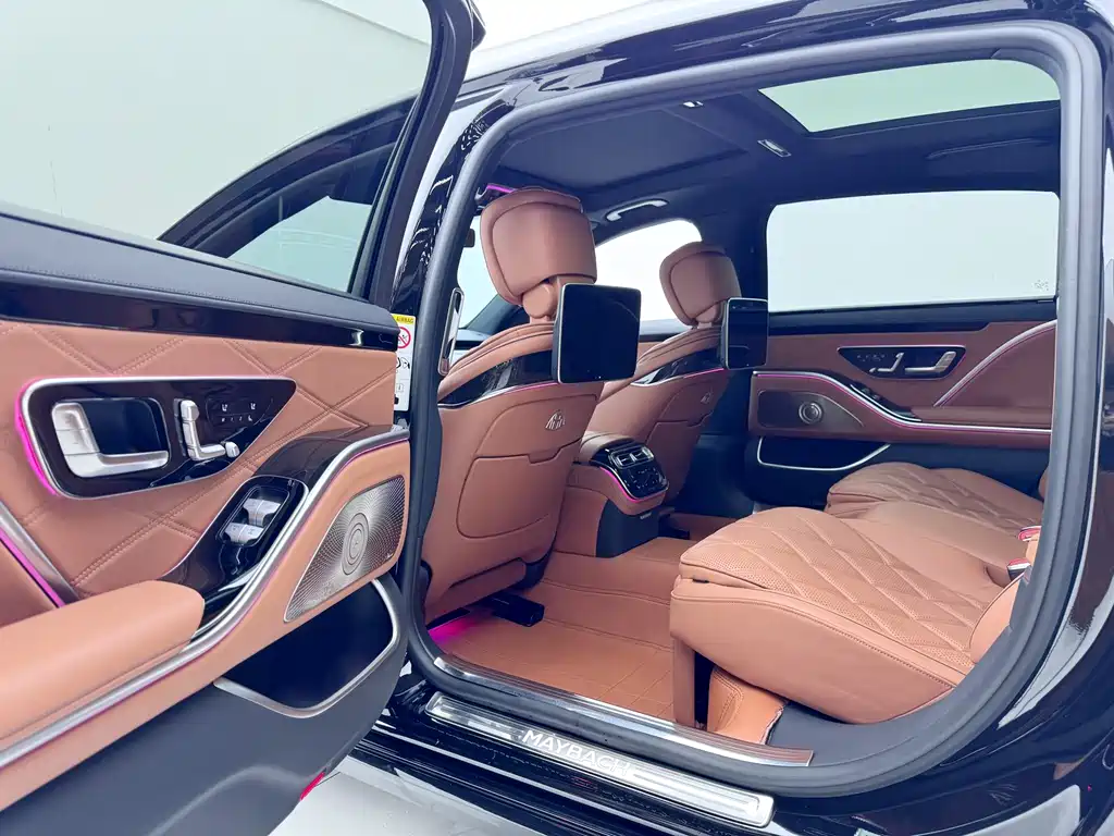 Mercedes-Benz Maybach S-Класс 2023