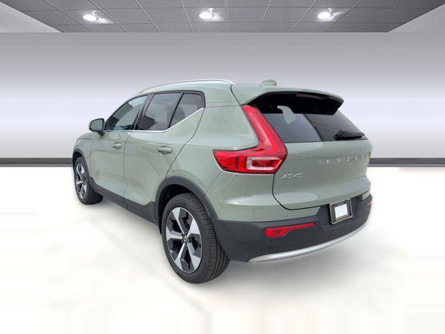 Volvo XC40 2025