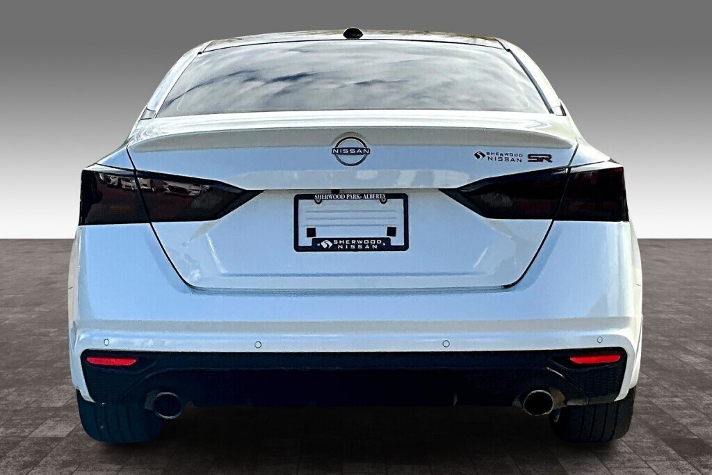 Nissan Altima 2023
