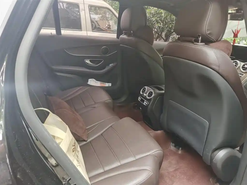 Mercedes-Benz GLC 2023