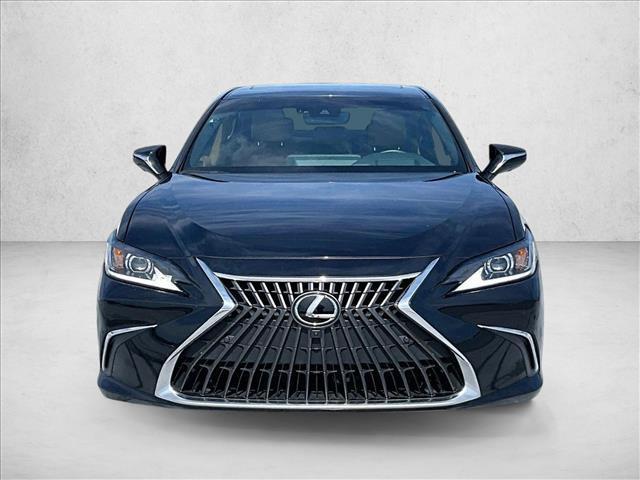 Lexus ES 2024