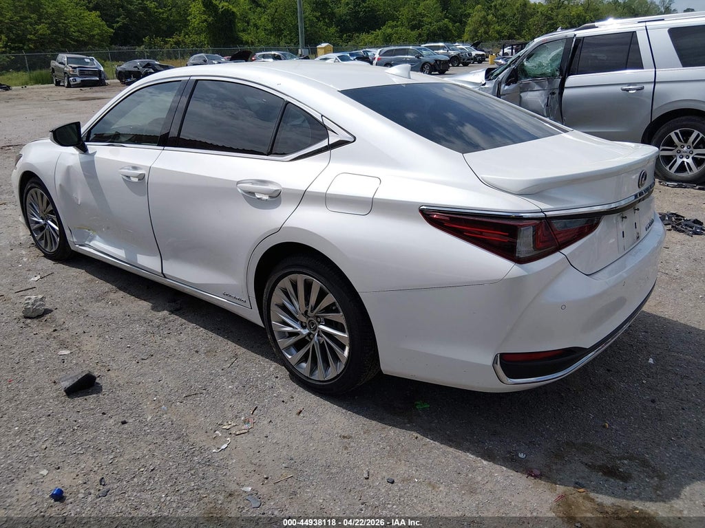 Lexus ES 2022