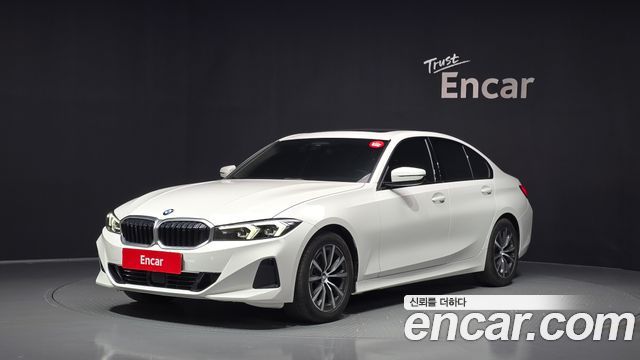 BMW 3 серии 2022