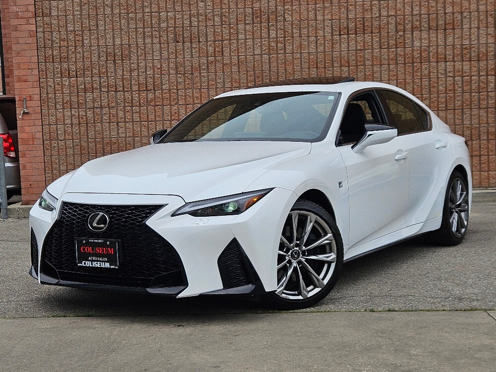 Lexus IS 2022