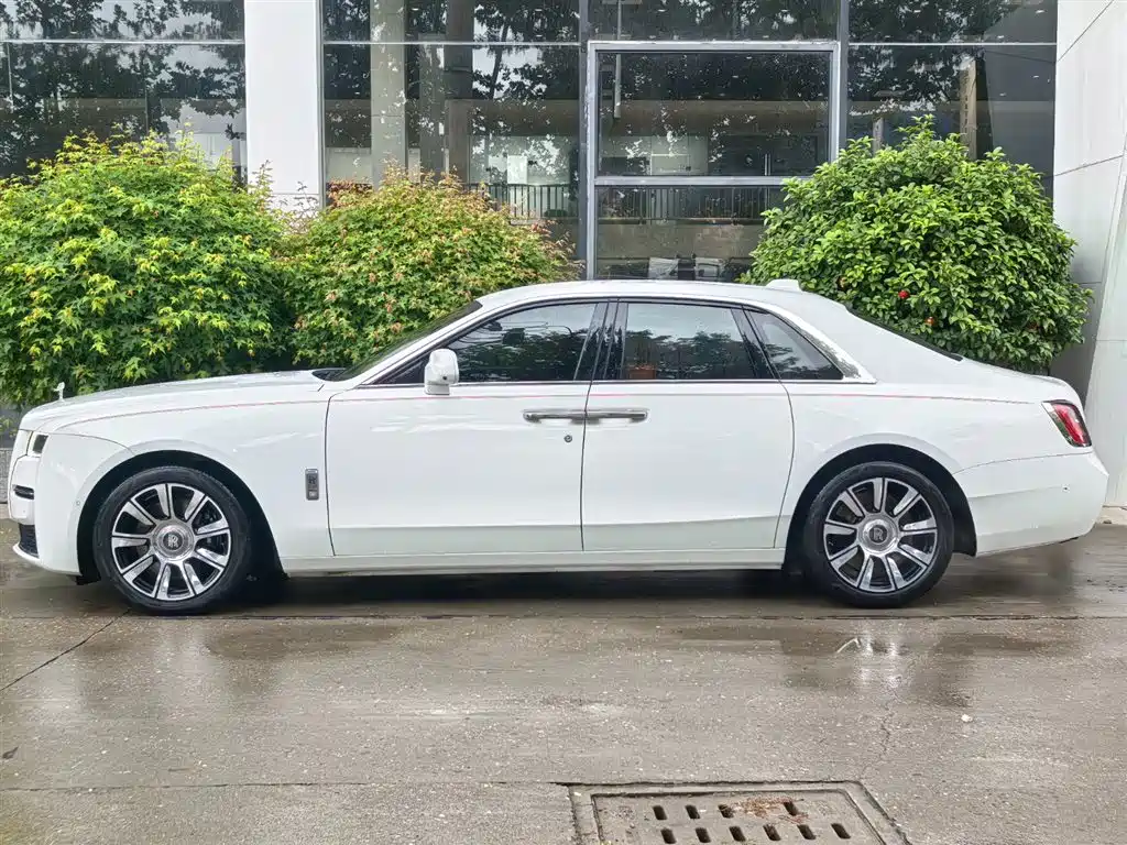 Rolls-Royce Ghost 2023