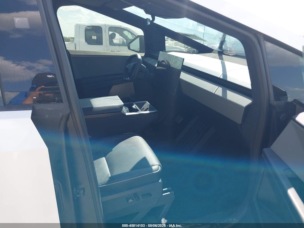 Tesla Cybertruck 2024