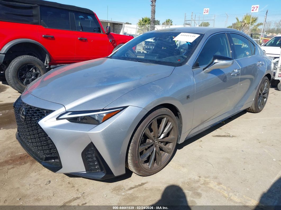 Lexus IS 300 2025