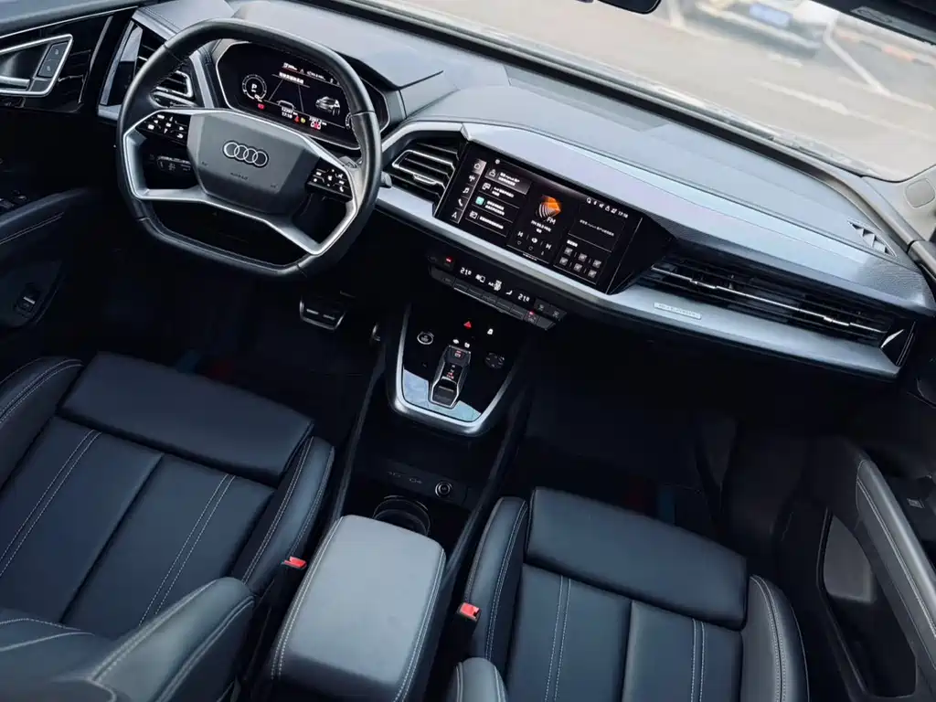 Audi Q4 e-tron 2024