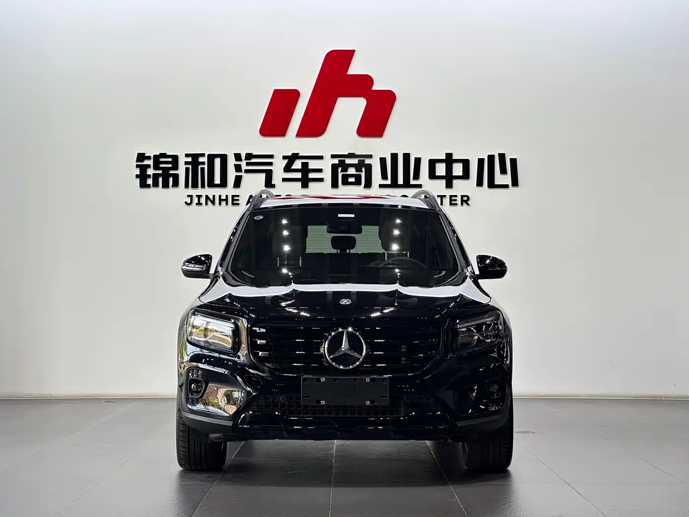 Mercedes-Benz GLB 2024
