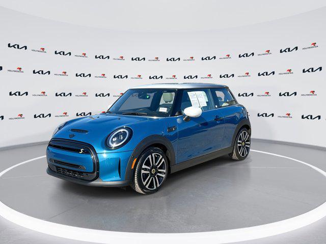 Mini Hardtop 2023