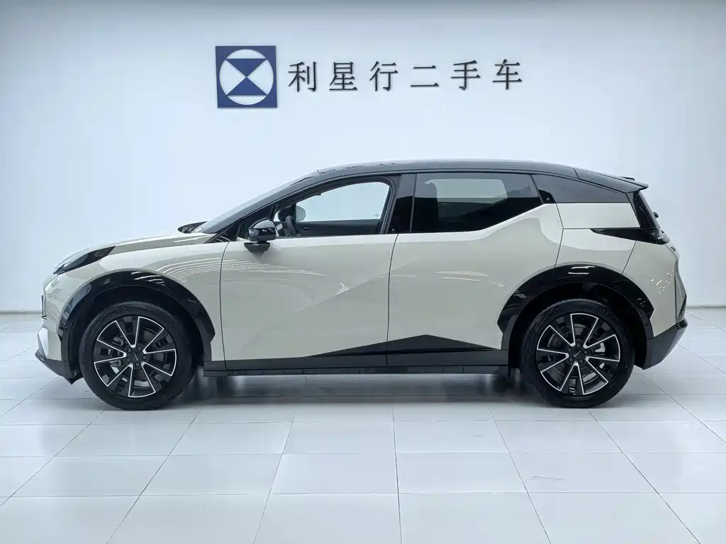 Zeekr X 2024