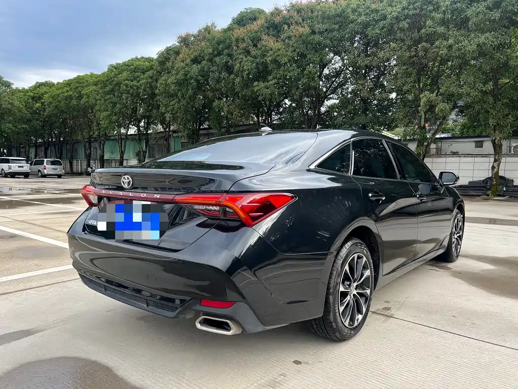 Toyota Avalon 2022