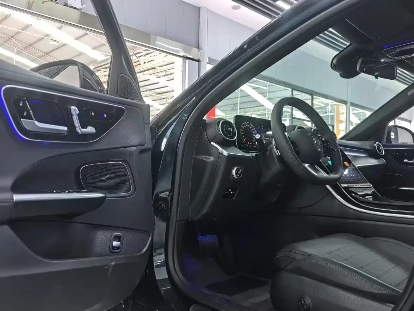 Mercedes-Benz C-Класс 2025