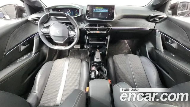 Peugeot 208 2021
