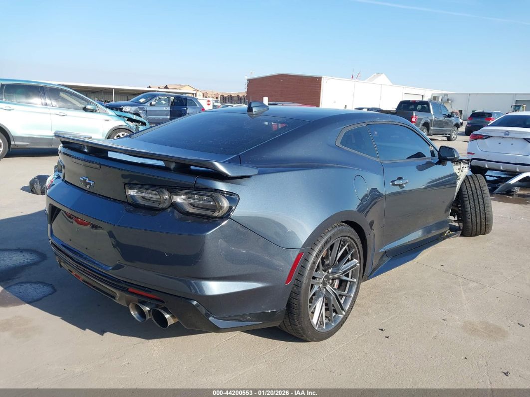 Chevrolet Camaro 2021