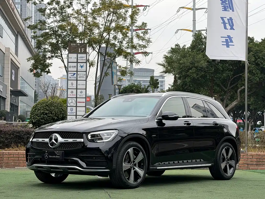 Mercedes-Benz GLC 2023