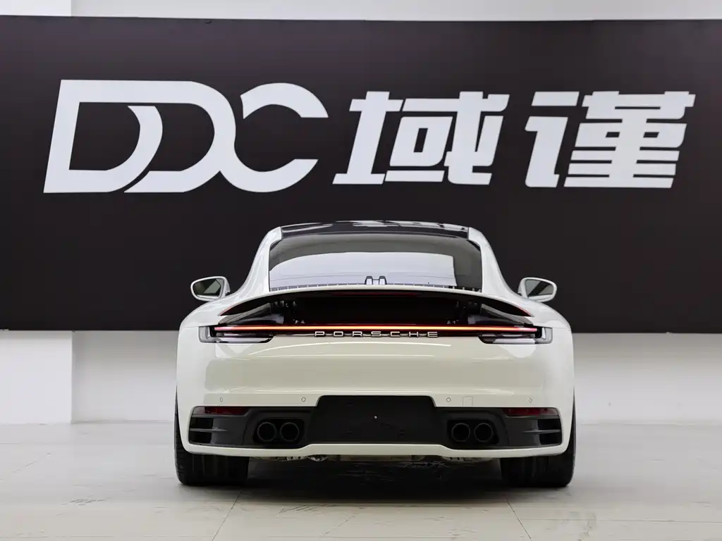 Porsche 911 2021