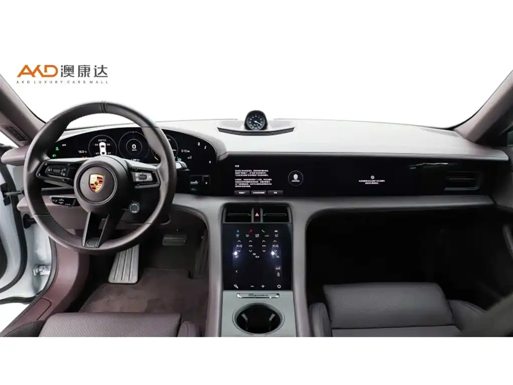 Porsche Taycan 2021