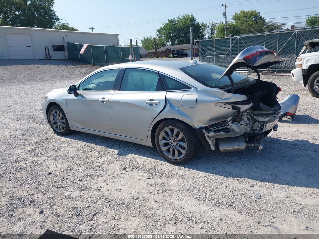 Toyota Avalon 2022