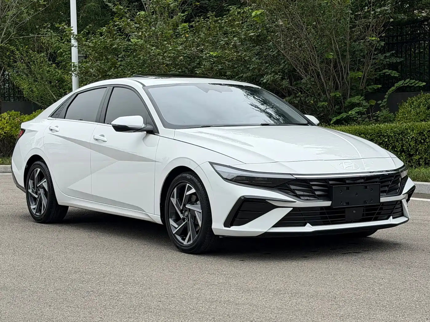 Hyundai Elantra 2023