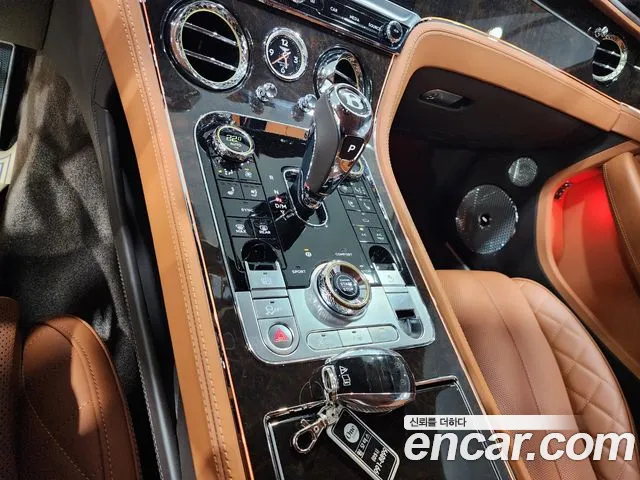 Bentley Continental 2022