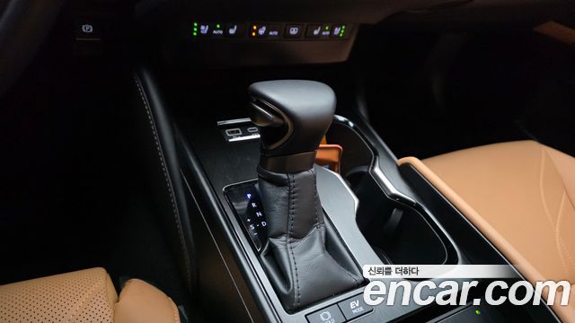 Lexus ES 2025