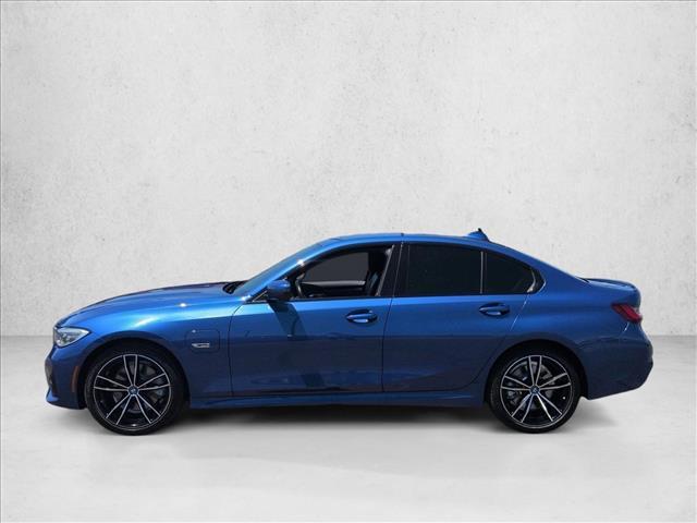 BMW 330 2022