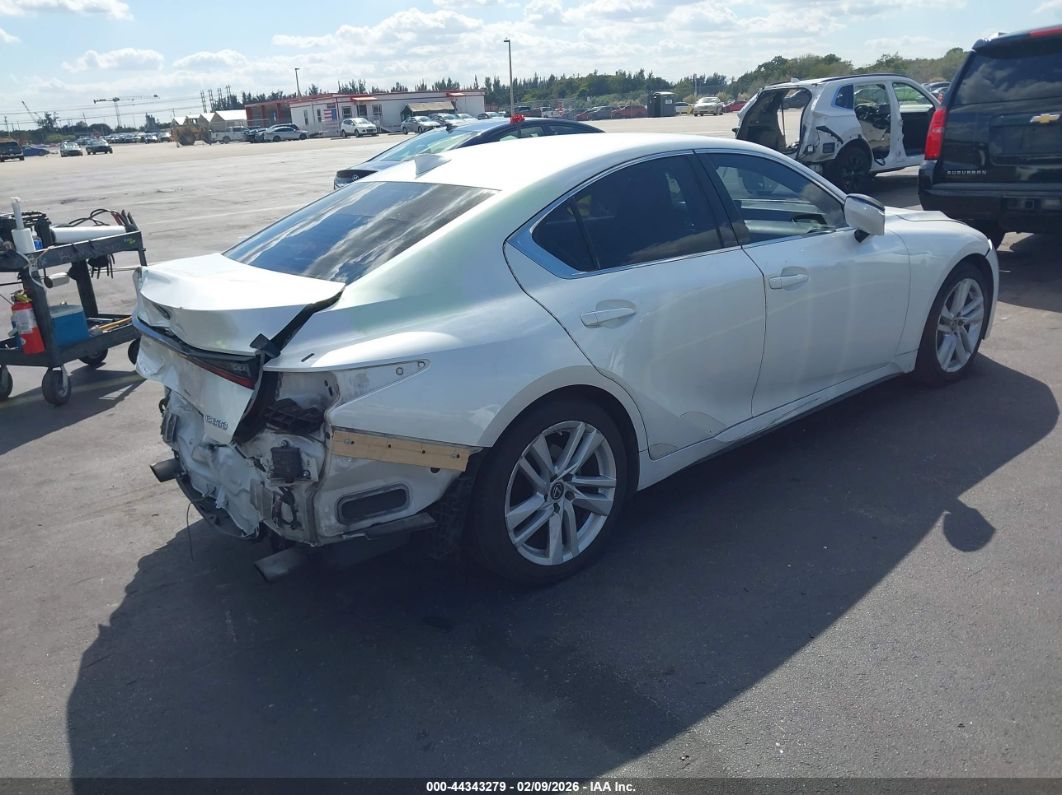 Lexus IS 300 2021