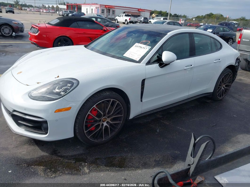 Porsche Panamera 2023