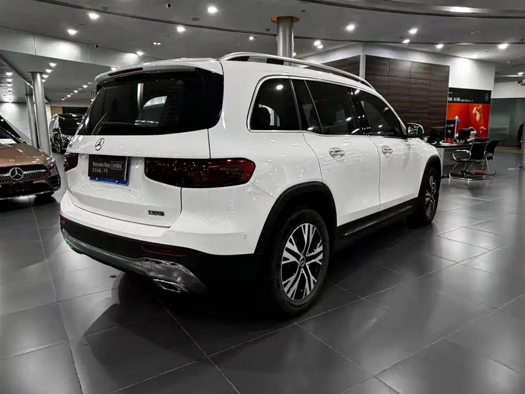 Mercedes-Benz GLB 2025