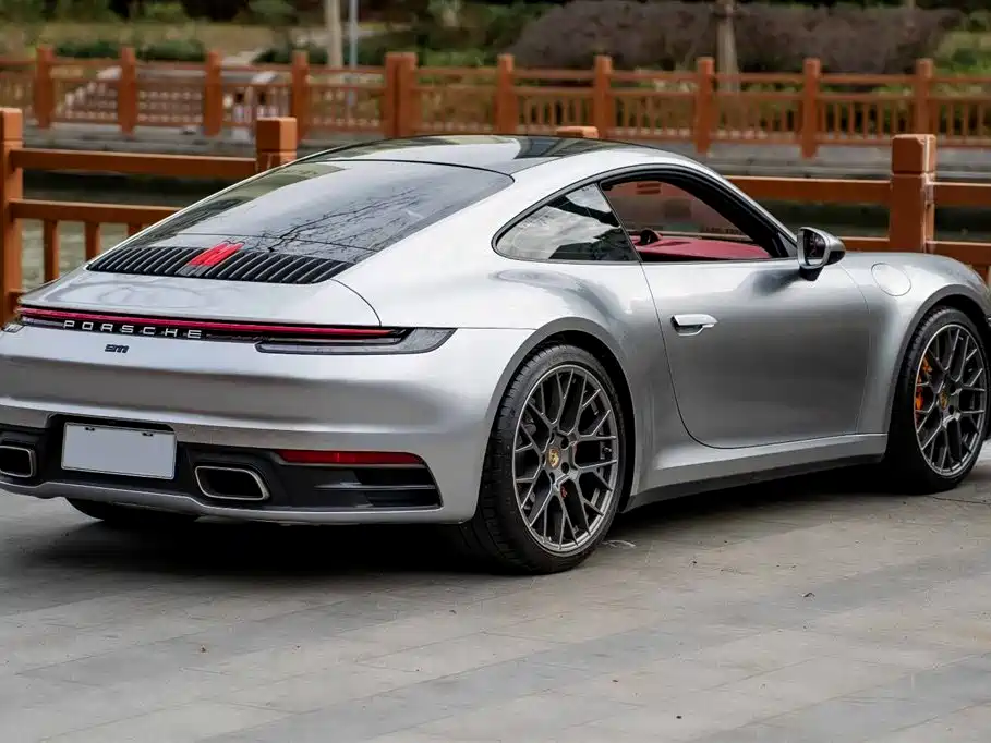 Porsche 911 2023