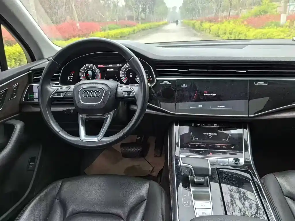 Audi Q7 2021