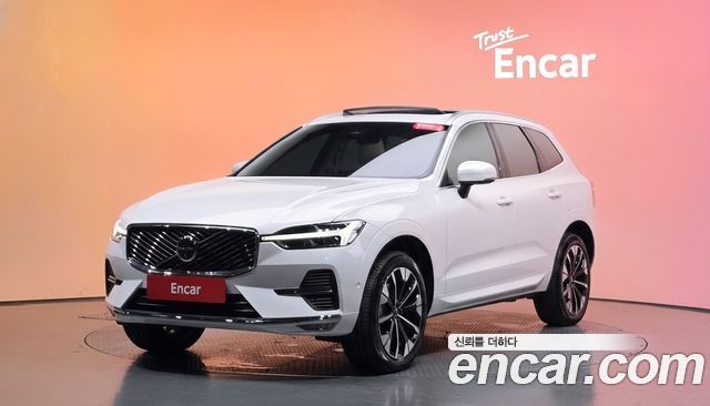 Volvo XC60 2025