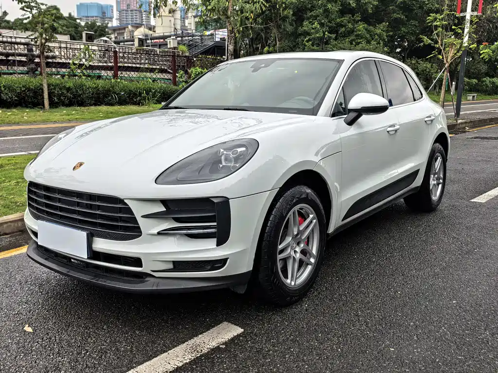 Porsche Macan 2021