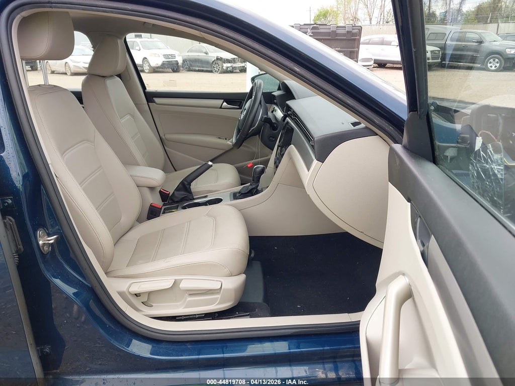 Volkswagen Passat 2021