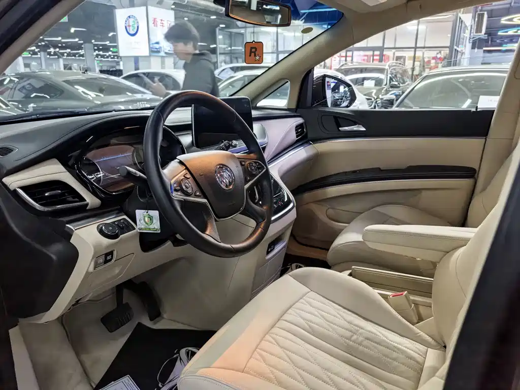 Buick GL8 2024