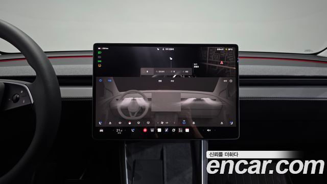 Tesla Model Y 2025